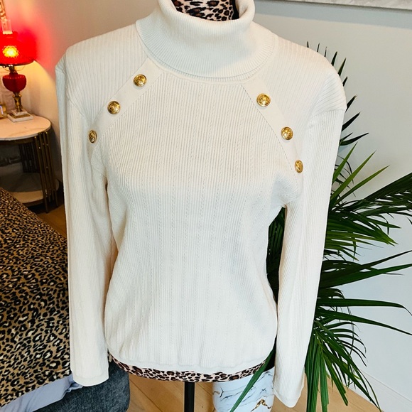 Militant Style Turtleneck - Picture 3 of 8